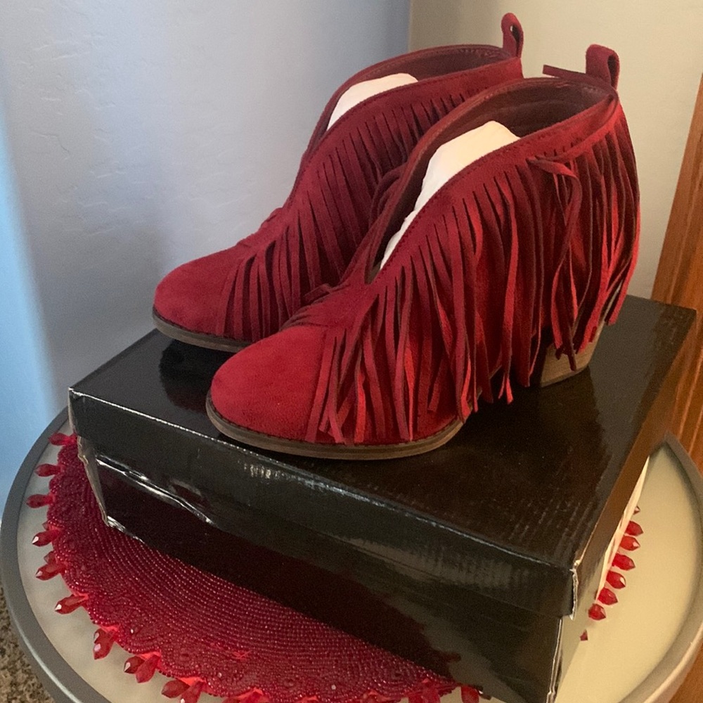 Womens Red fringe ankle boots slip on